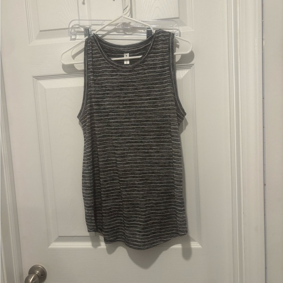 Athleta Striped Breezy Tank Size Small. Black & White Style #657798-02. - Picture 2 of 5